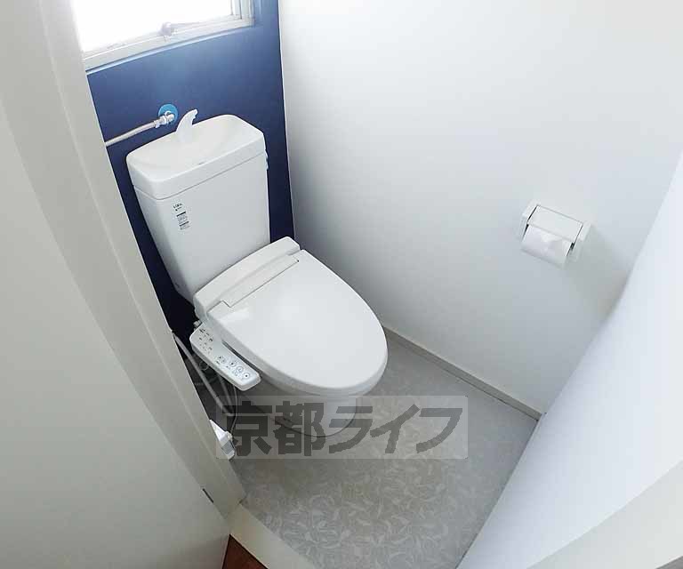 トイレ　ウォシュレットつきです