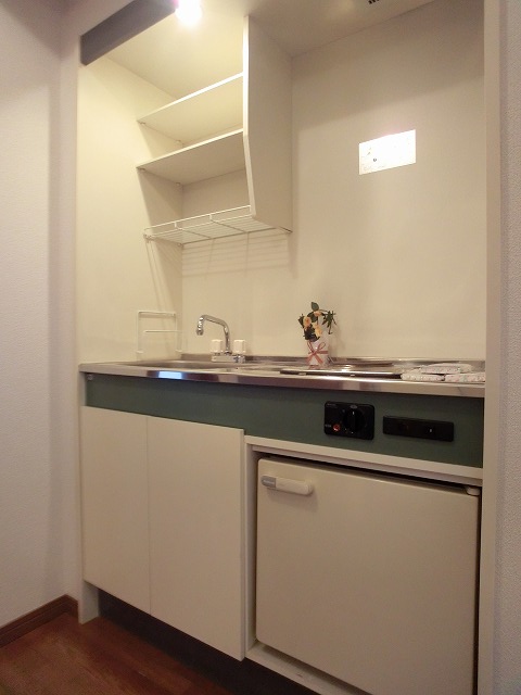 キッチン　別のお部屋の写真です。現地優先します
