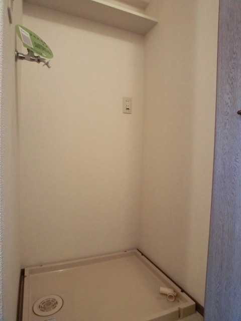洗面設備　別のお部屋の写真です。現地優先します