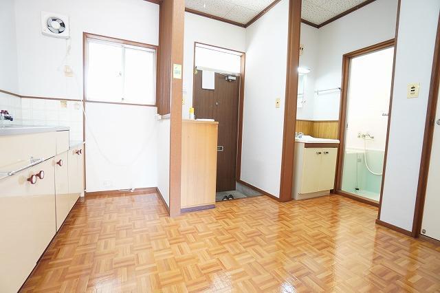 新松島コーポの居間写真