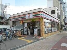 コンビニ　セブンイレブン大阪清水駅前店（コンビニ）まで175m