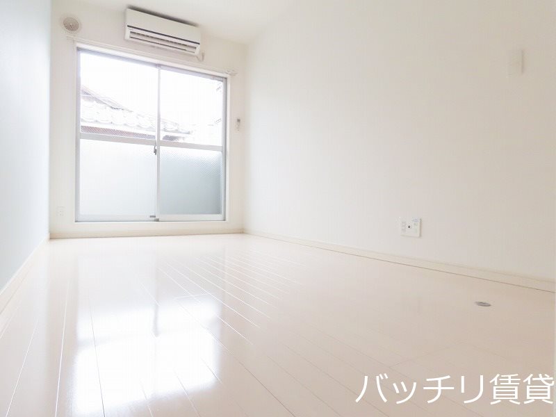 バルコニー　同型タイプの為、現状を優先致します。