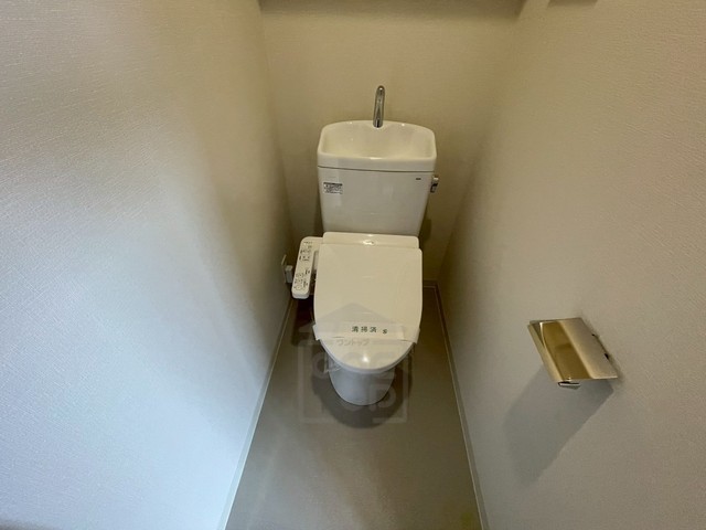 プレサンス東三国エンブレイスのトイレ写真