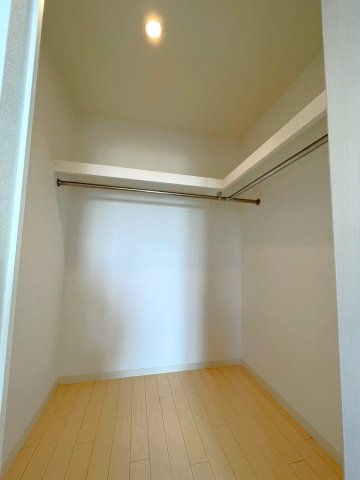 収納　ウォークインクローゼット
