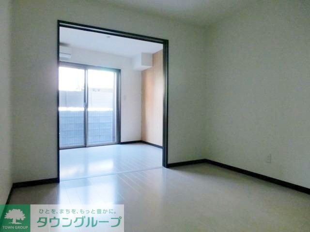 その他部屋・スペース　白を基調にした明るいお部屋です。
