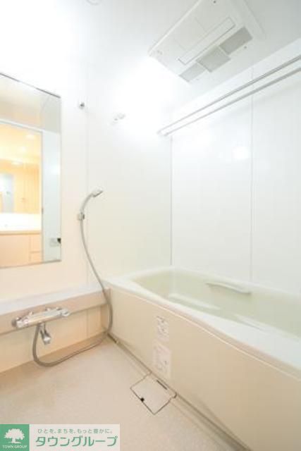 バス・シャワールーム　※写真は同タイプ住戸です。