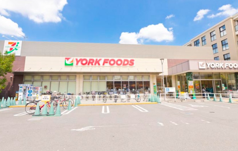 スーパー　ヨークフーズ 三ノ輪店（スーパー）まで513m