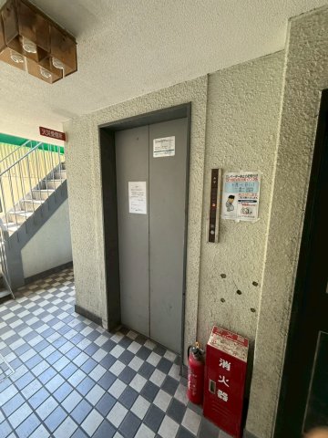 ロビー