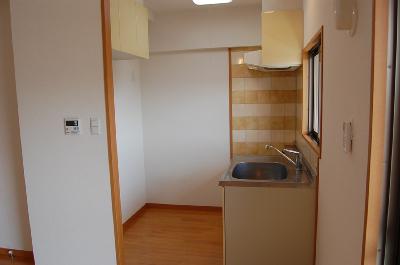 キッチン　キッチン　ひろびろスペースで快適調理　別号室参考写真