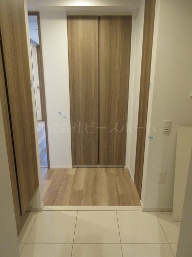 玄関　※別号室参考写真