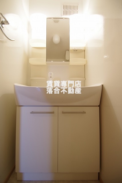 洗面設備　独立洗面化粧台付き