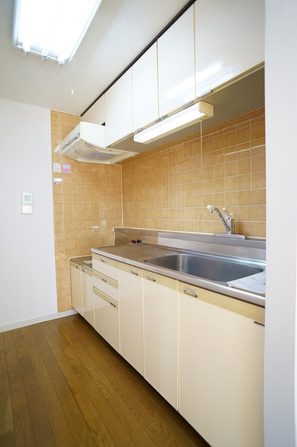 キッチン　参考写真（同建物別部屋のものです）