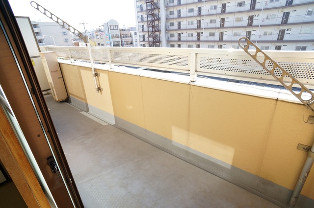 バルコニー　参考写真（同建物別部屋のものです）