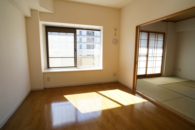 居室・リビング　参考写真（同建物別部屋のものです）