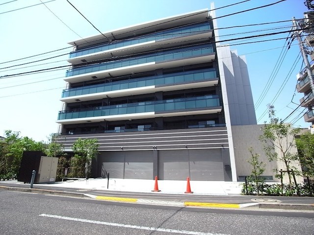 建物外観　６階建ての賃貸マンション