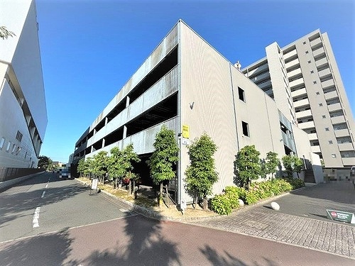 駐車場　敷地内駐車場