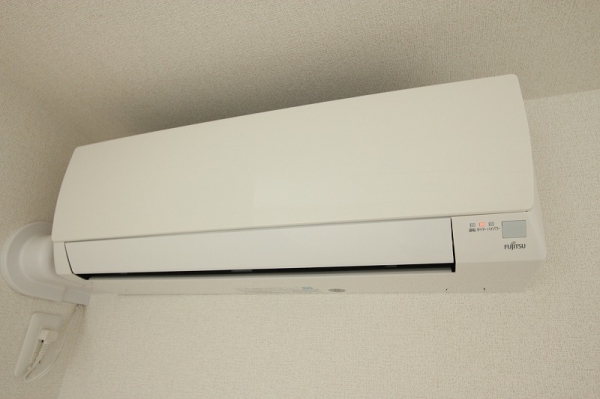 その他設備　うれしいエアコン2基付きです