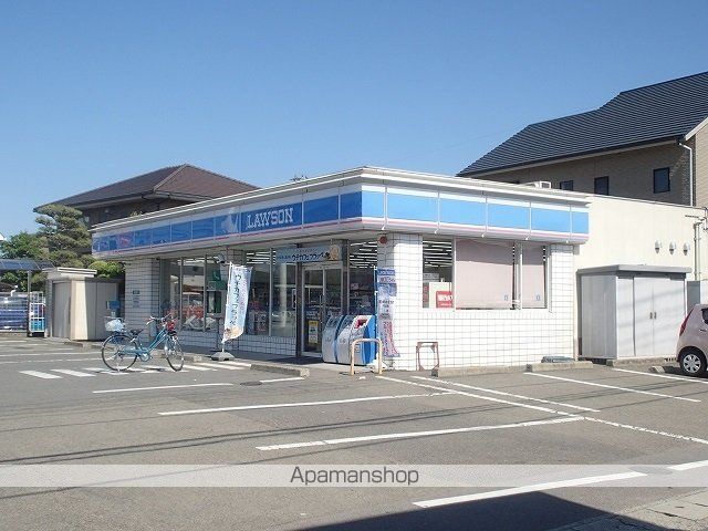 コンビニ　ローソンさん（コンビニ）まで700m