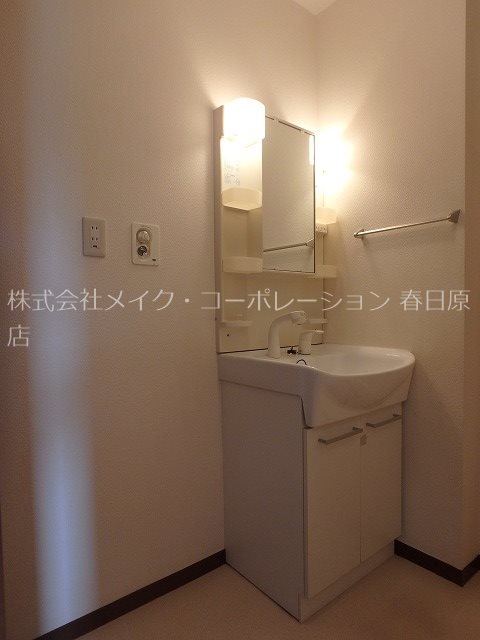 洗面設備　写真は同型タイプ