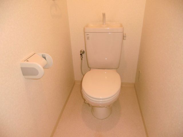 トイレ　電源付きのトイレです