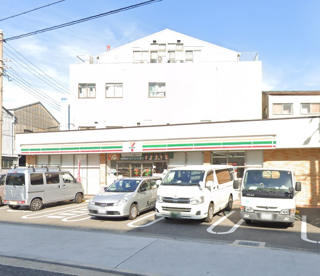 コンビニ　セブンイレブン大阪九条南３丁目店（コンビニ）まで390m