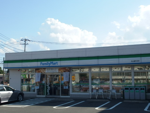コンビニ　ファミリーマート（コンビニ）まで30m