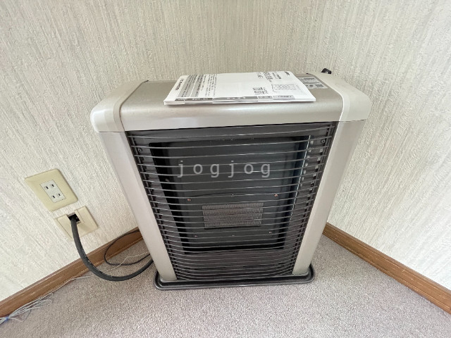 その他設備　灯油ＦＦ式ストーブ