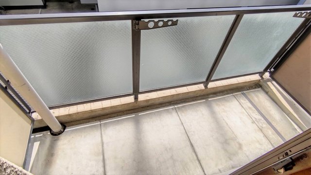 バルコニー　外干しができるバルコニーです