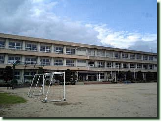 小学校　太子町立　龍田小学校（小学校）まで1332m