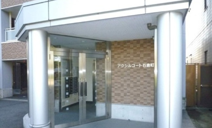 エントランス　清潔なエントランスです