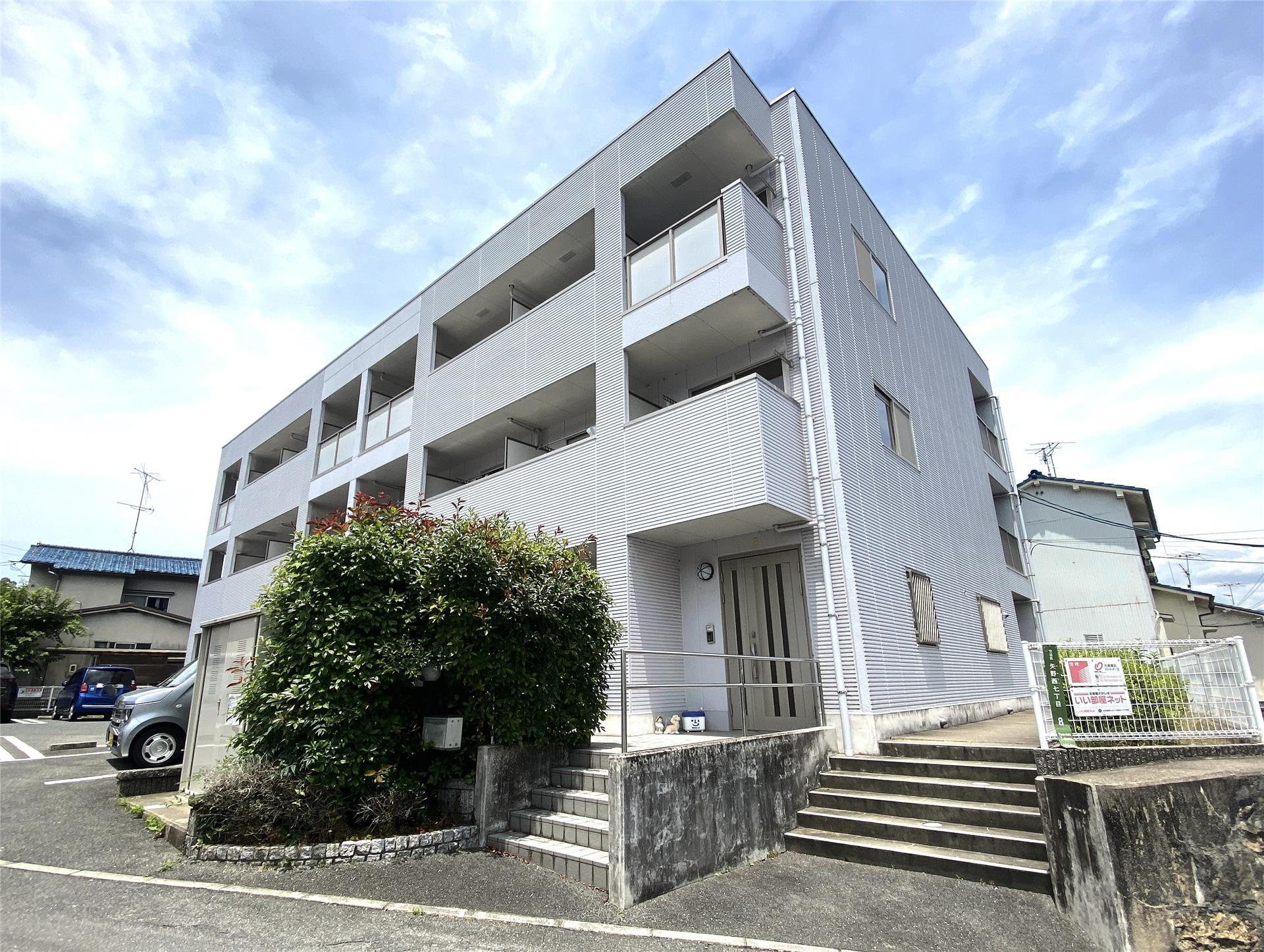 建物外観　2005年築　コリウス