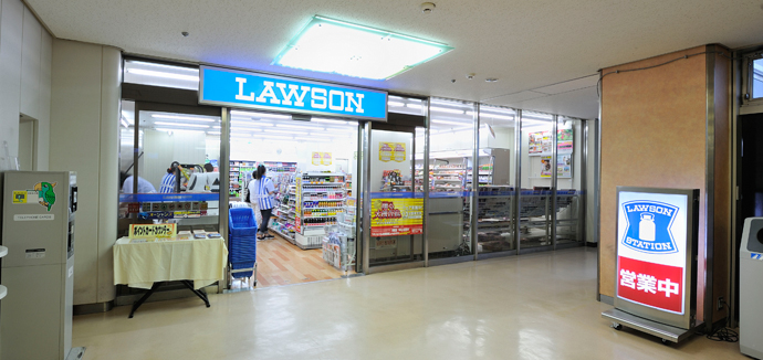 コンビニ　ローソン 大阪医療センター店（コンビニ）まで413m