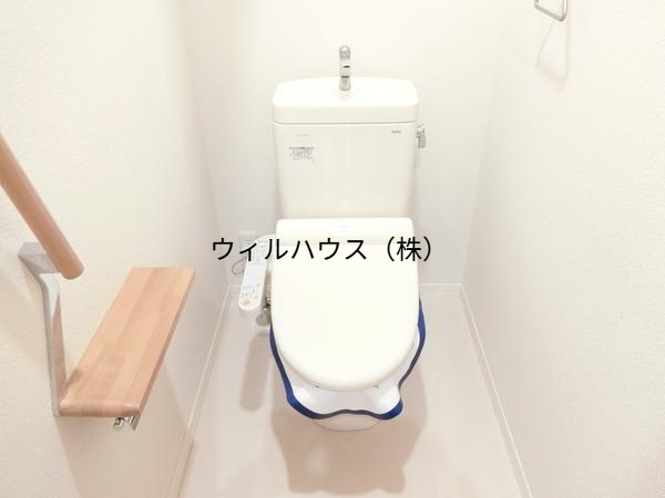トイレ　ウォシュレット付きです！