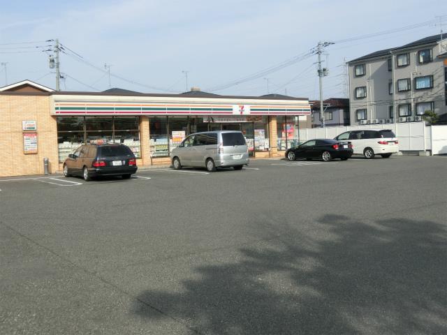 コンビニ　セブンイレブン新潟東出来島店（コンビニ）まで563m