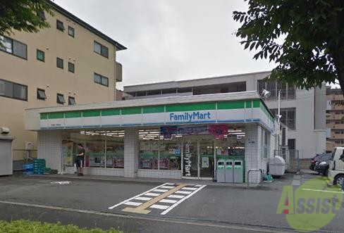 コンビニ　ファミリーマート神鉄谷上駅前店（コンビニ）まで76m
