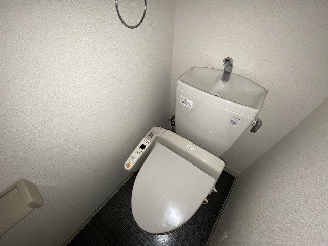 トイレ　清潔感のあるトイレです
