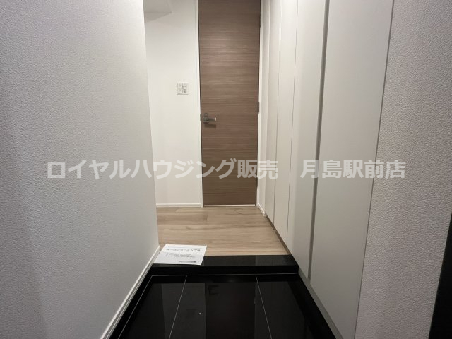 玄関　※別部屋参考写真