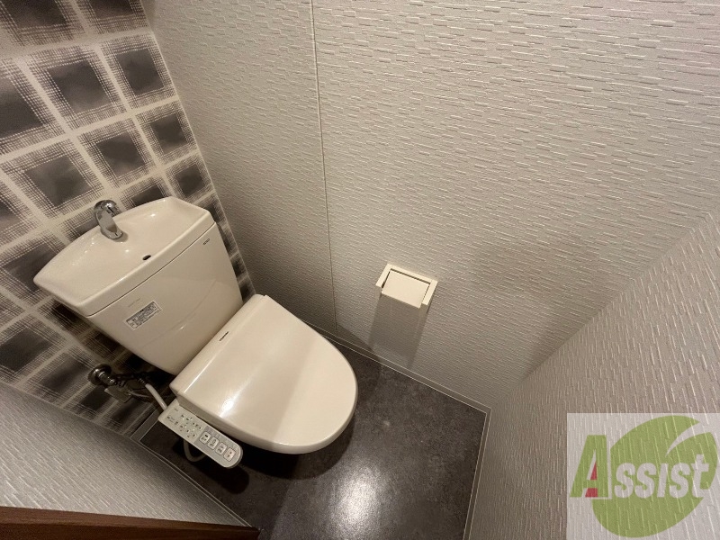 トイレ　こちらはトイレです。清潔感があり、安心して使用できます。