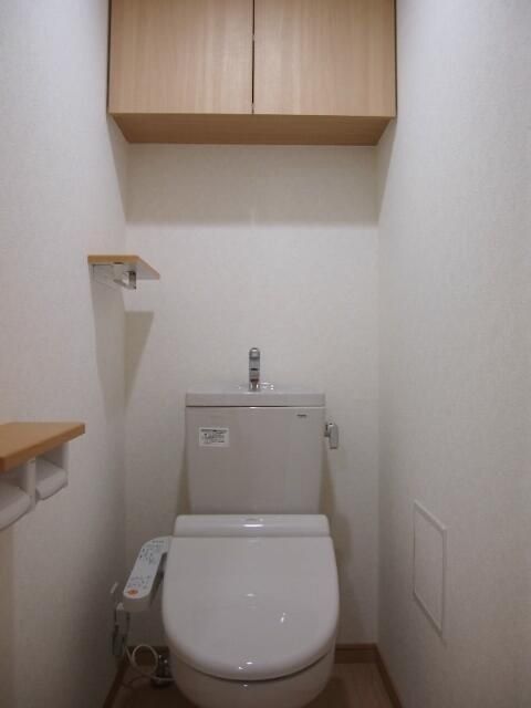 トイレ　※他号室参考写真