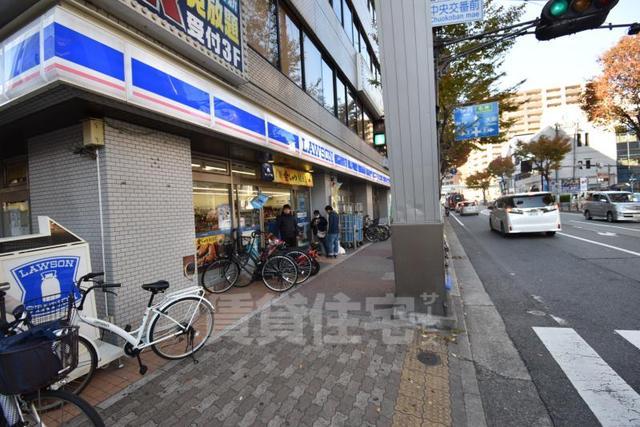 コンビニ　ローソン　阪神尼崎駅北店（コンビニ）まで442m