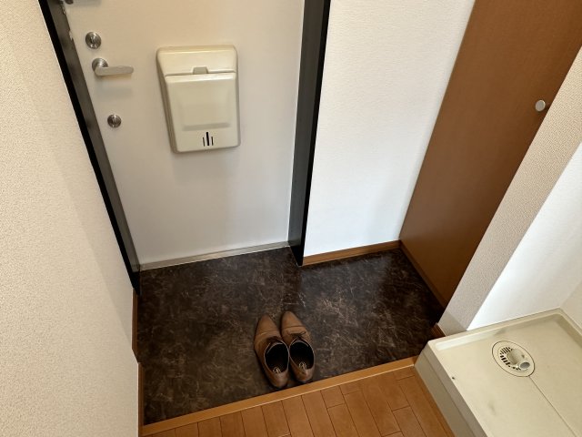 玄関　同建物別室参考写真