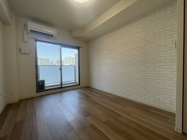居室・リビング　こちらの居間で趣味の時間をお楽しみください