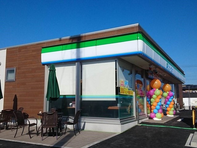 その他　ファミリーマート守山小島町店まで98m