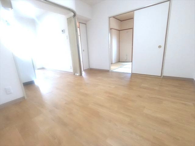 居室・リビング　明るいお部屋
