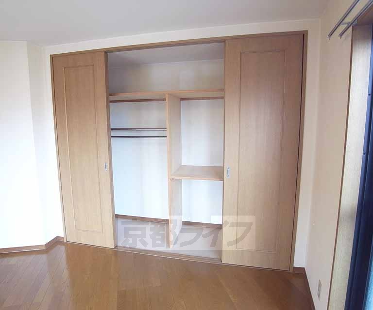 収納　壁一面の大きな収納