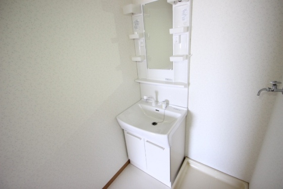 洗面設備　※別部屋の写真です