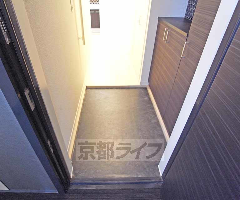 玄関　シンプルな玄関です。