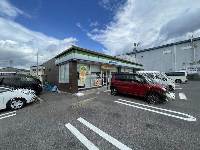 コンビニ　ファミリーマート春日井御幸町店（コンビニ）まで380m