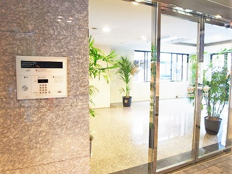ドラックストア　スギ薬局赤坂店（ドラッグストア）まで647m