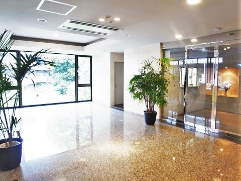 飲食店　タリーズコーヒー青山一丁目店（飲食店）まで456m